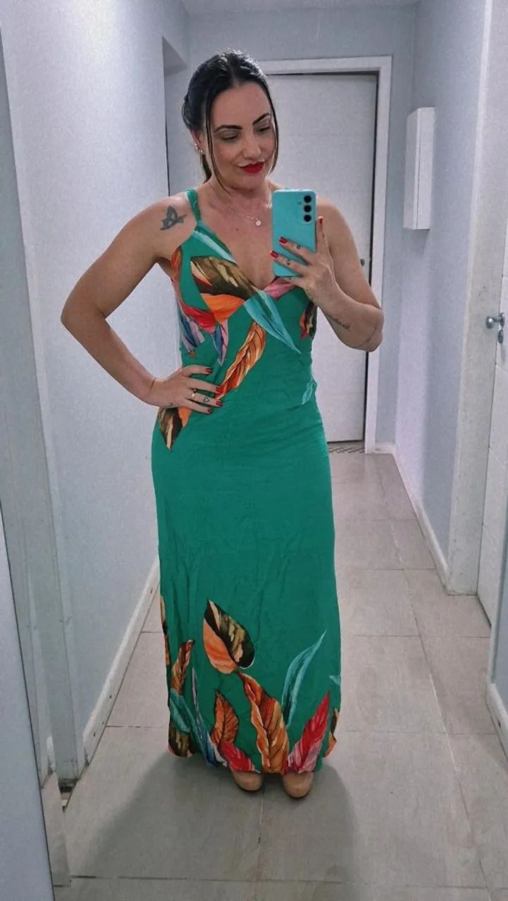 Vendo vestido longo verde estampado