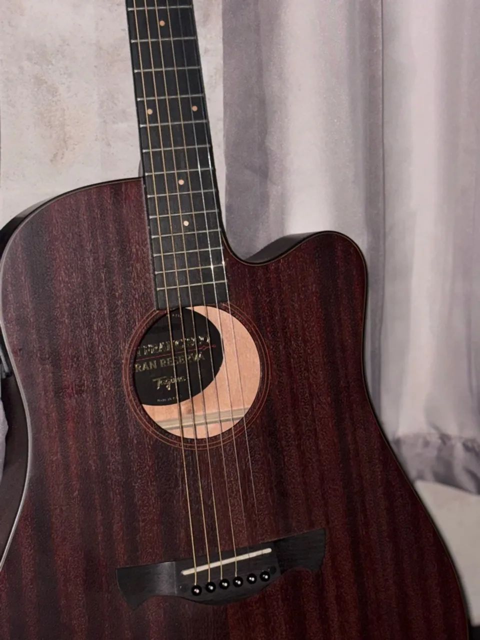 Violão tagima