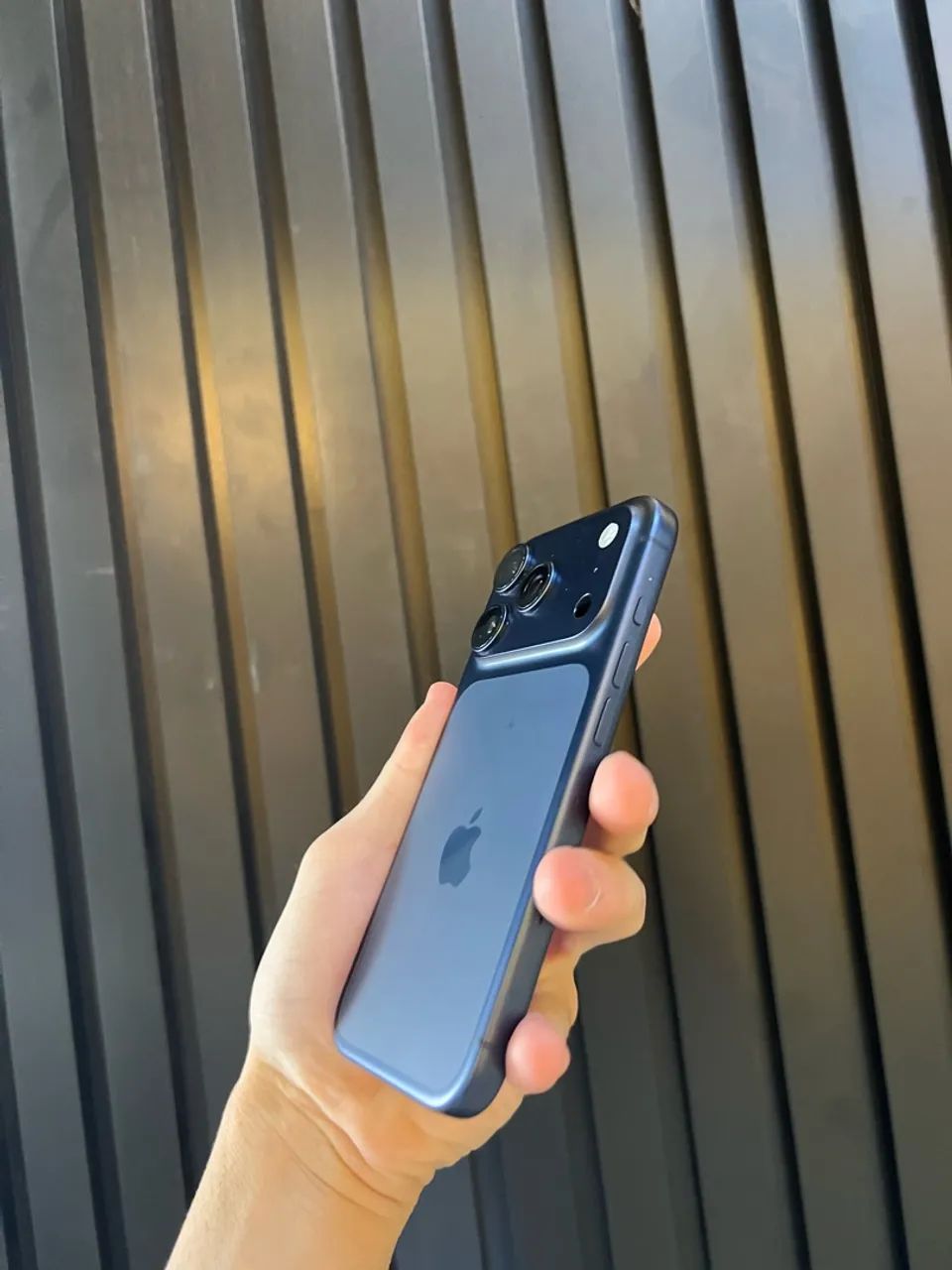 17 PRO 256GB VENDO OU TROCO ZERO! - Foto 4
