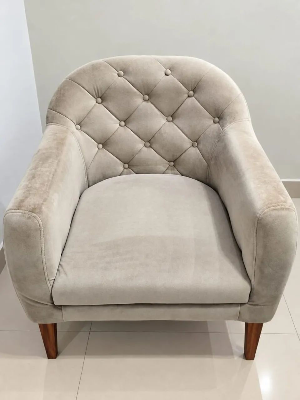 Poltrona Modelo Ferradura Cinza