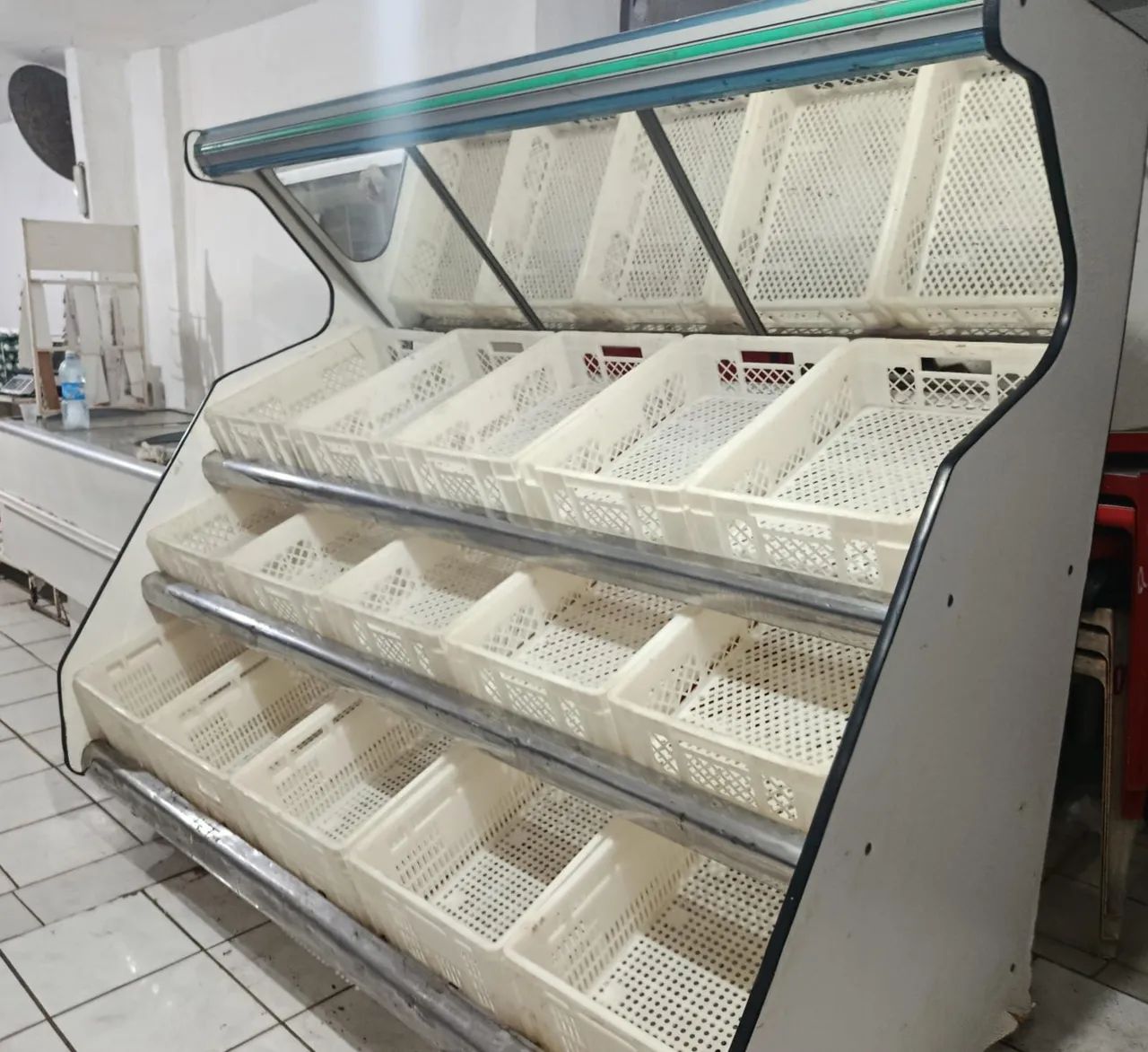 VENDO EXPOSITOR DE FRUTAS
