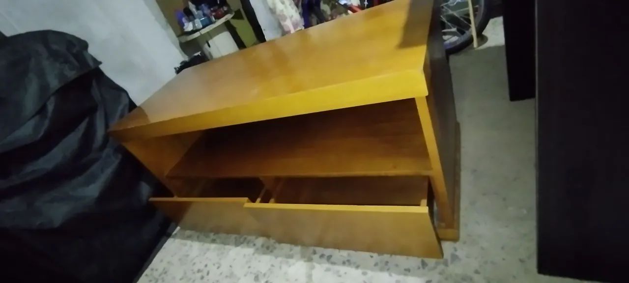 Rack  de madeira para TV - Sultão móveis 