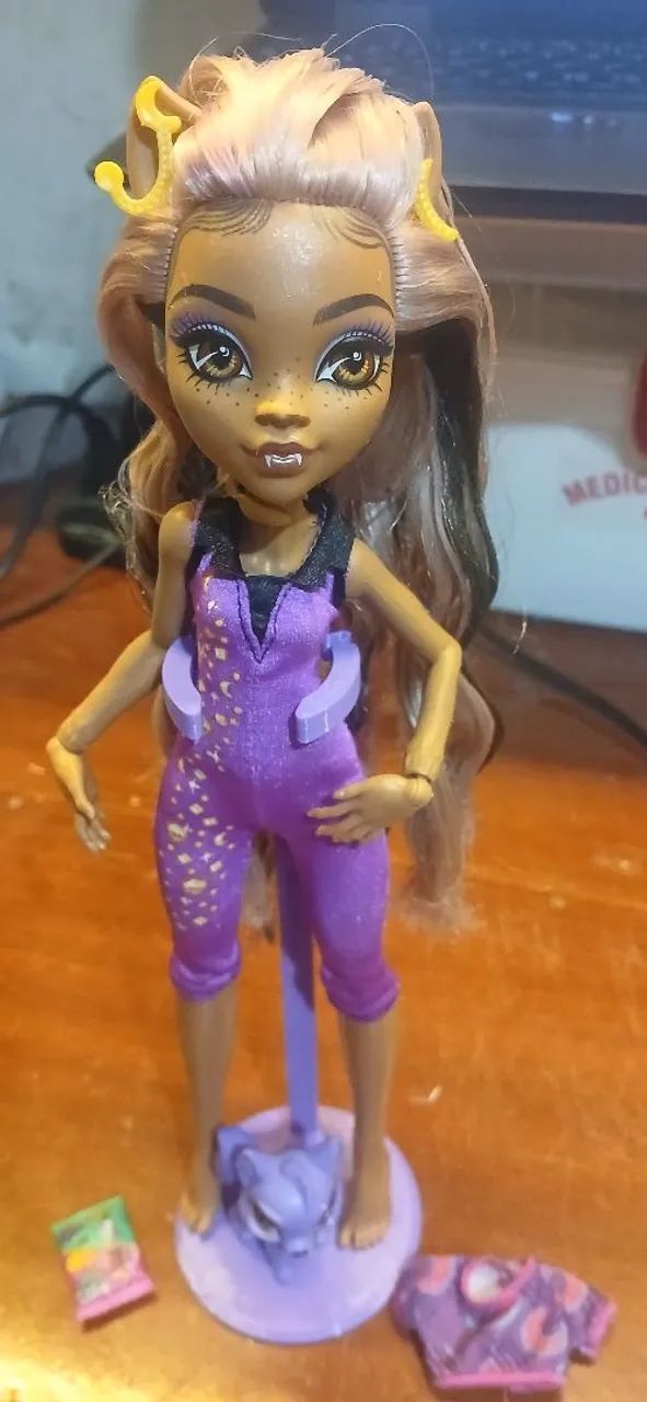 Boneca Monster High Clawdeen G3 perfeita + ITENS