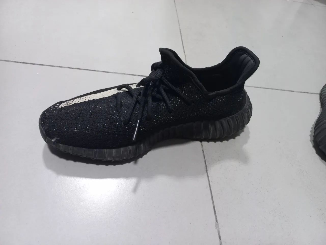 YEEZY adidas preto modelo oreo  - Foto 2