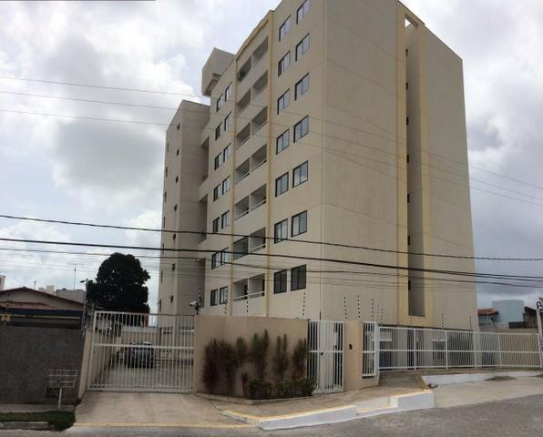Apto 2 Quartos em Capim Macio