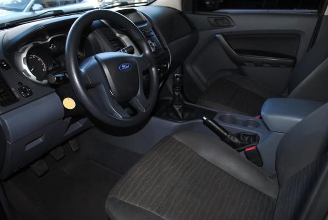 Ford Ranger 2.5 Flex 4x2 CD XLS 2013 - Foto 8