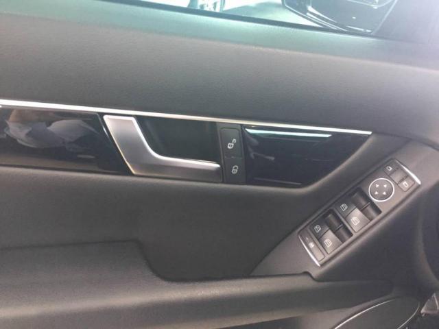 Mercedes-Benz C-180 CGI Classic 1.8 16V 156cv Aut. - Foto 9