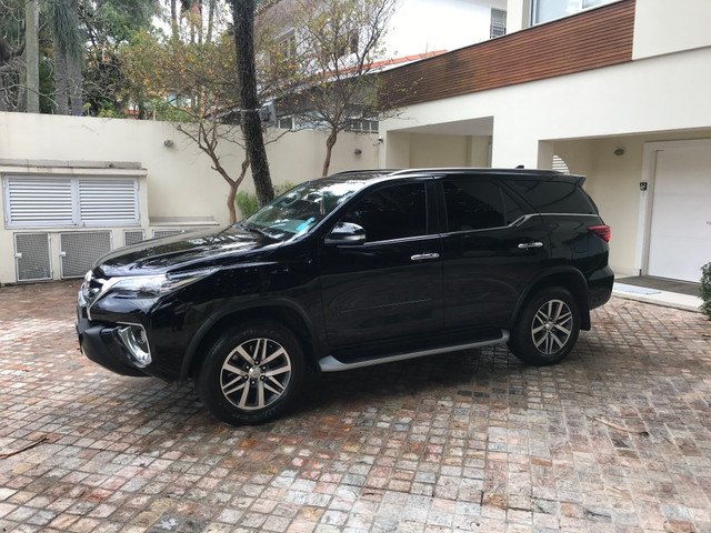 Hilux SW4 SRX 7 Lugares Top Diesel 17/17. Não aceito imoveis