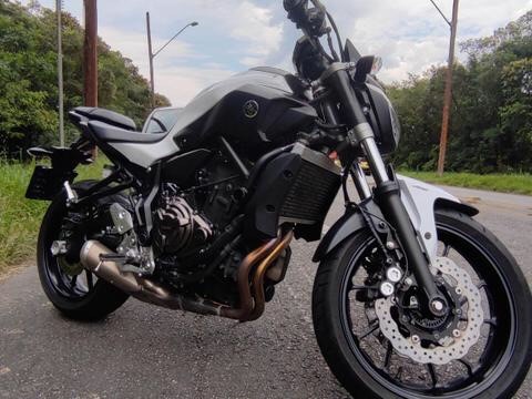 YAMAHA MT 07 ABS  PARCELAMOS  