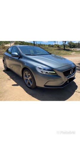 VOLVO V40 T4 MOMENTUM