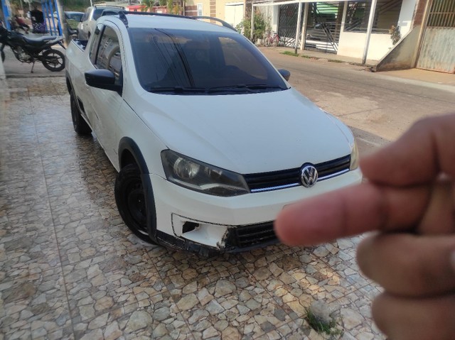 VENDO SAVEIRO PRA TRABALHO / INTERIOR 20.000
