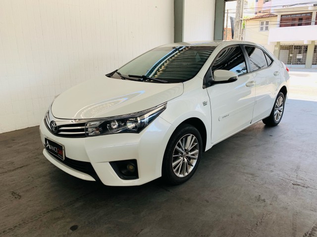 COROLLA XEI 2.0 AUT. FLEX 2015 COURO E MULTIMÍDIA