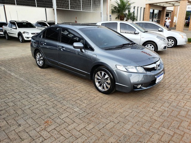 VENDO HONDA CIVIC LXL AUTOMÁTICO ANO 2011 MOTOR 1.8 FLEX CARRO IMPECAVEL CONFIRA