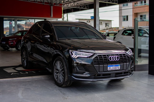 AUDI Q3\ BLACK 1.4