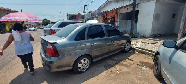 VENDO CORSA SEDAN PREMIUM