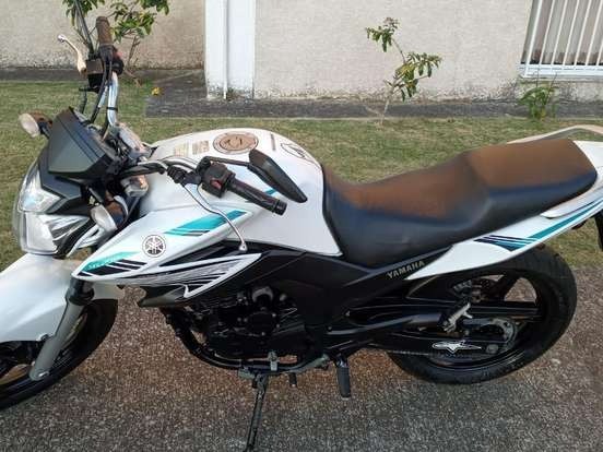 MOTO YAMAHA YS 250 FAZER