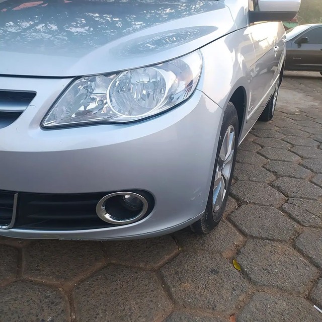 VOLKSWAGEN VOYAGE 2011