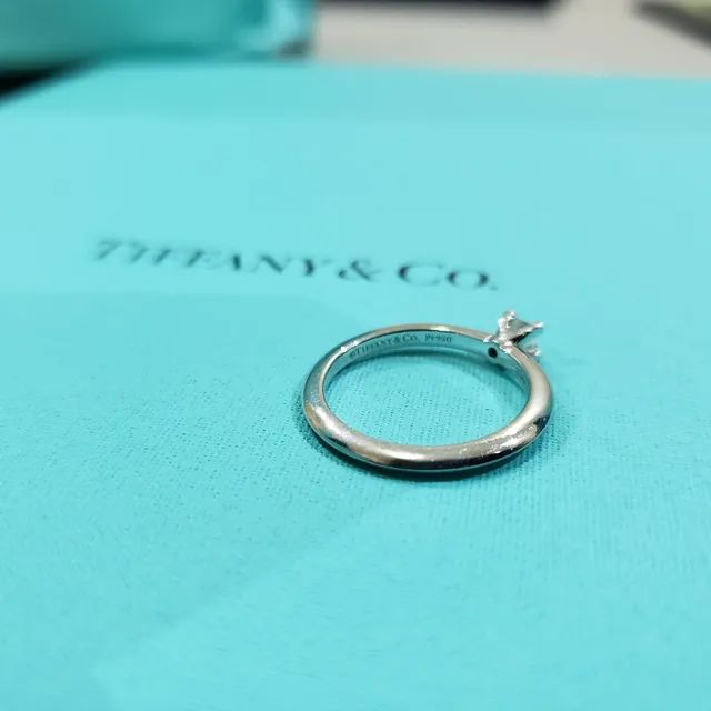 Anel Tiffany & Co. com Diamante e Garantia Vitalícia - Foto 2