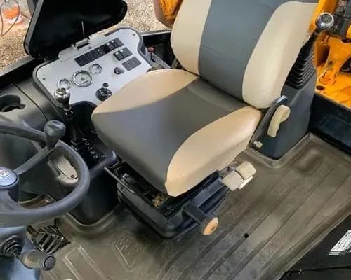 Retroescavadeira JCB 4x4 Ano 201264293082139139123