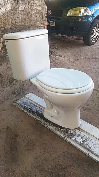 Vaso sanitário semi novo 