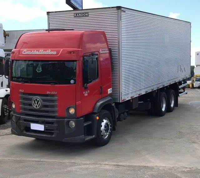 VW 24.250 Baú Seco