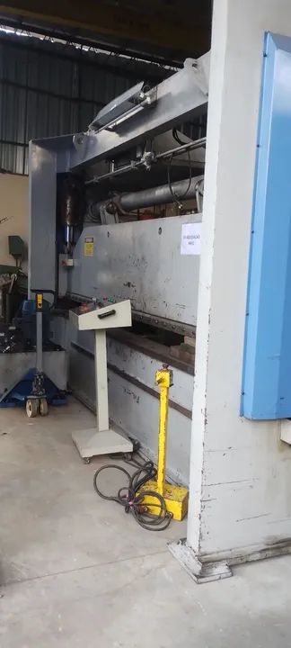 Guilhotina e Dobradeira 