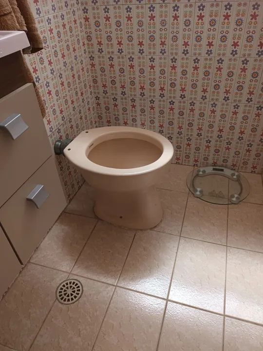 Vaso Sanitário e pia para banheiro.