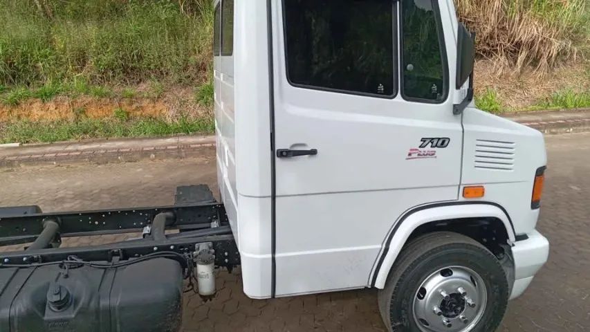 Mercedes 710 chassi 2012 - Foto 4