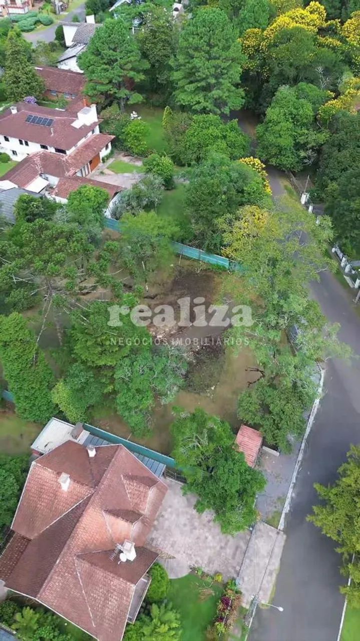 PRÓXIMO AO LAGO NEGRO COM PROJETO EM APROVAÇÃO