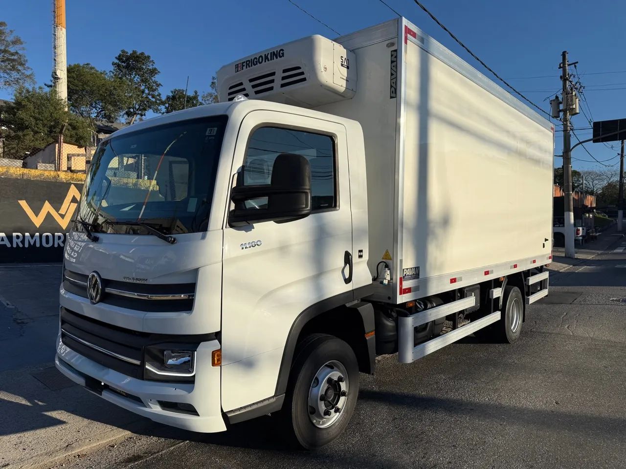 Vw 11180 2024 refrigerado frigorífico baú 3/4 - Foto 2