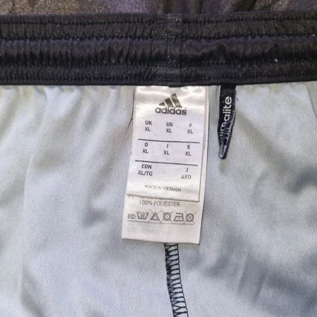 Calção Adidas Manchester United - Foto 4