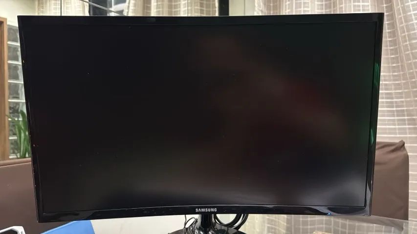 Monitor LED curvo Samsung 