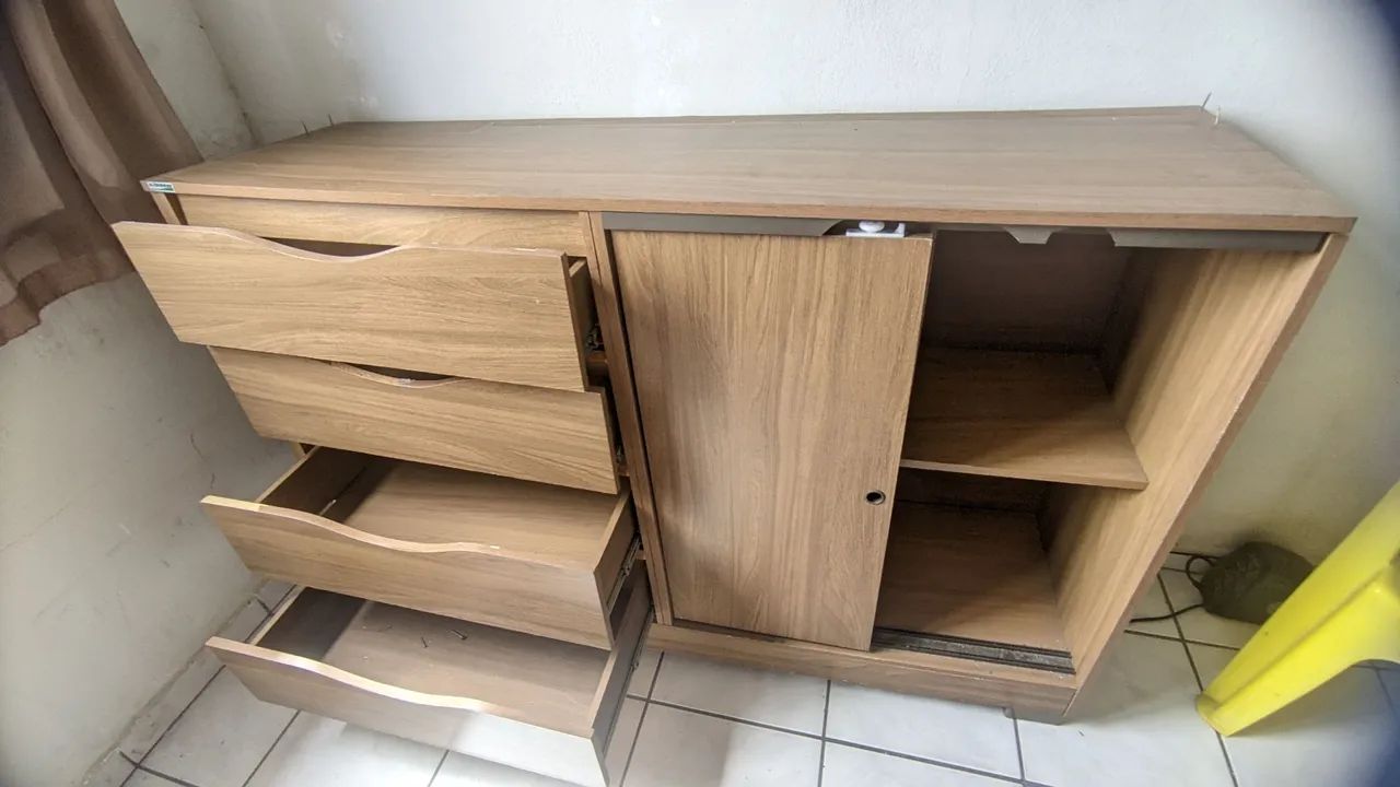 Cômoda usada com avarias (empenada) - Foto 3