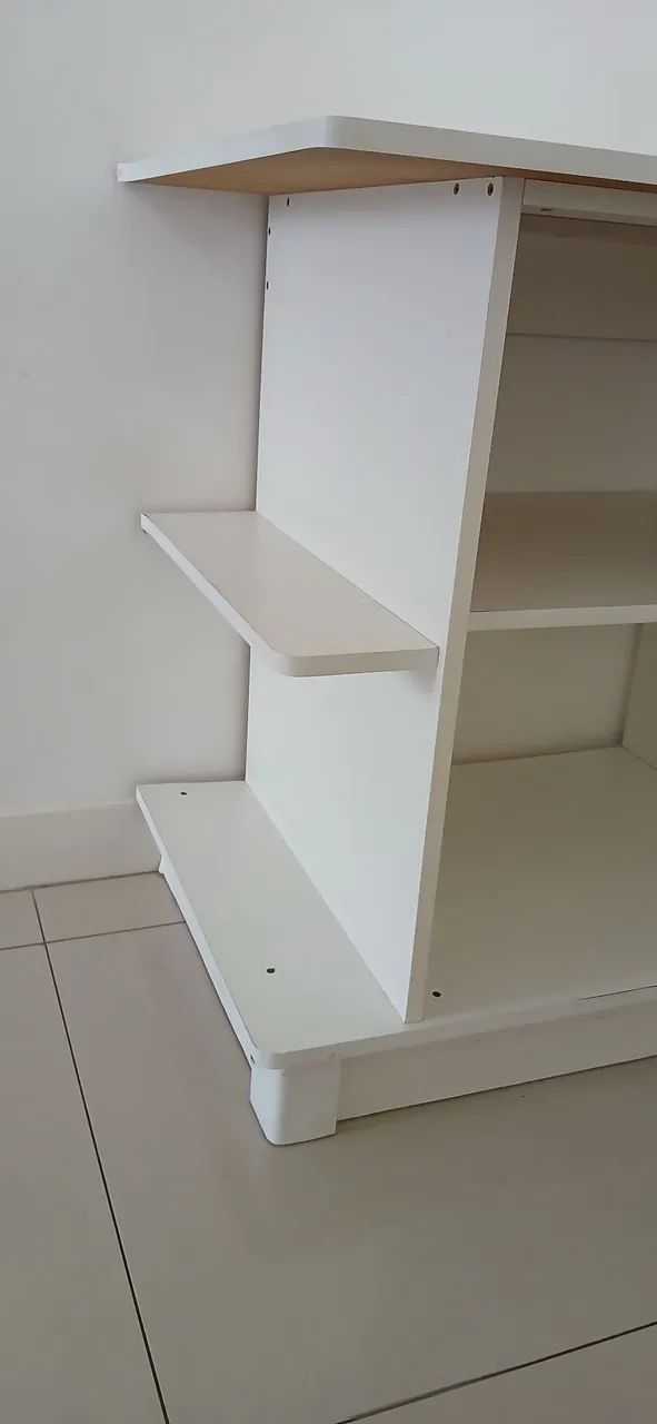 Móvel branco com prateleiras - Foto 2