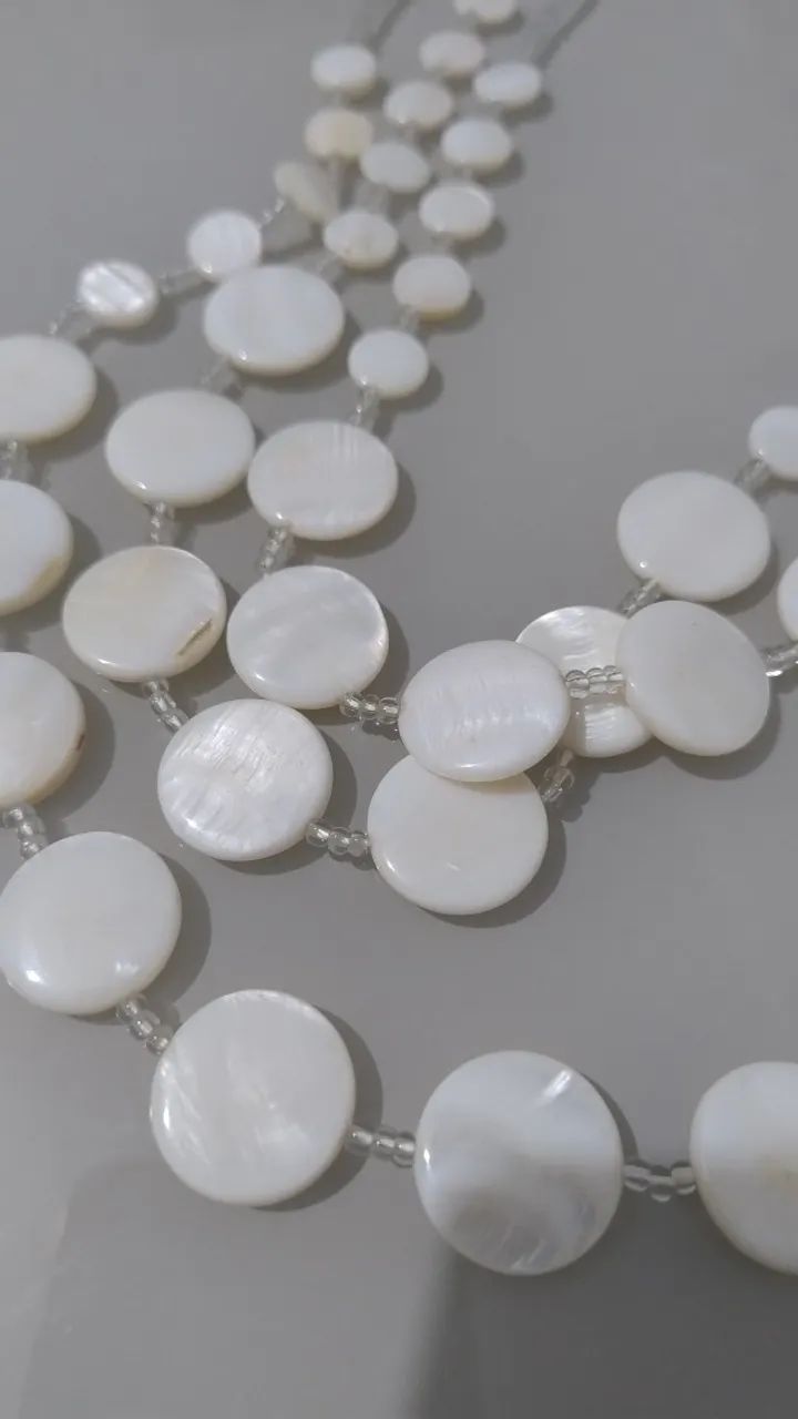 Colar de pastilhas e miçangas  - Foto 3