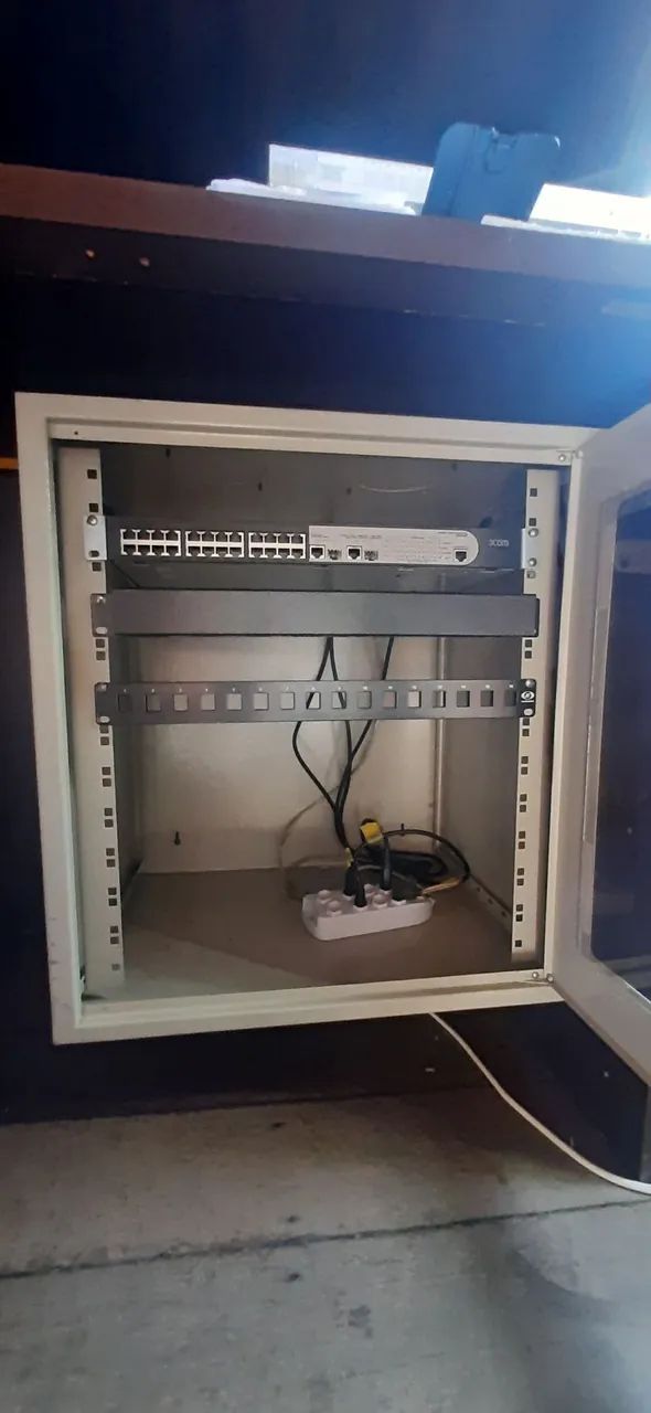 Rack de Rede Completo com Switch e Patch Panel - Foto 2