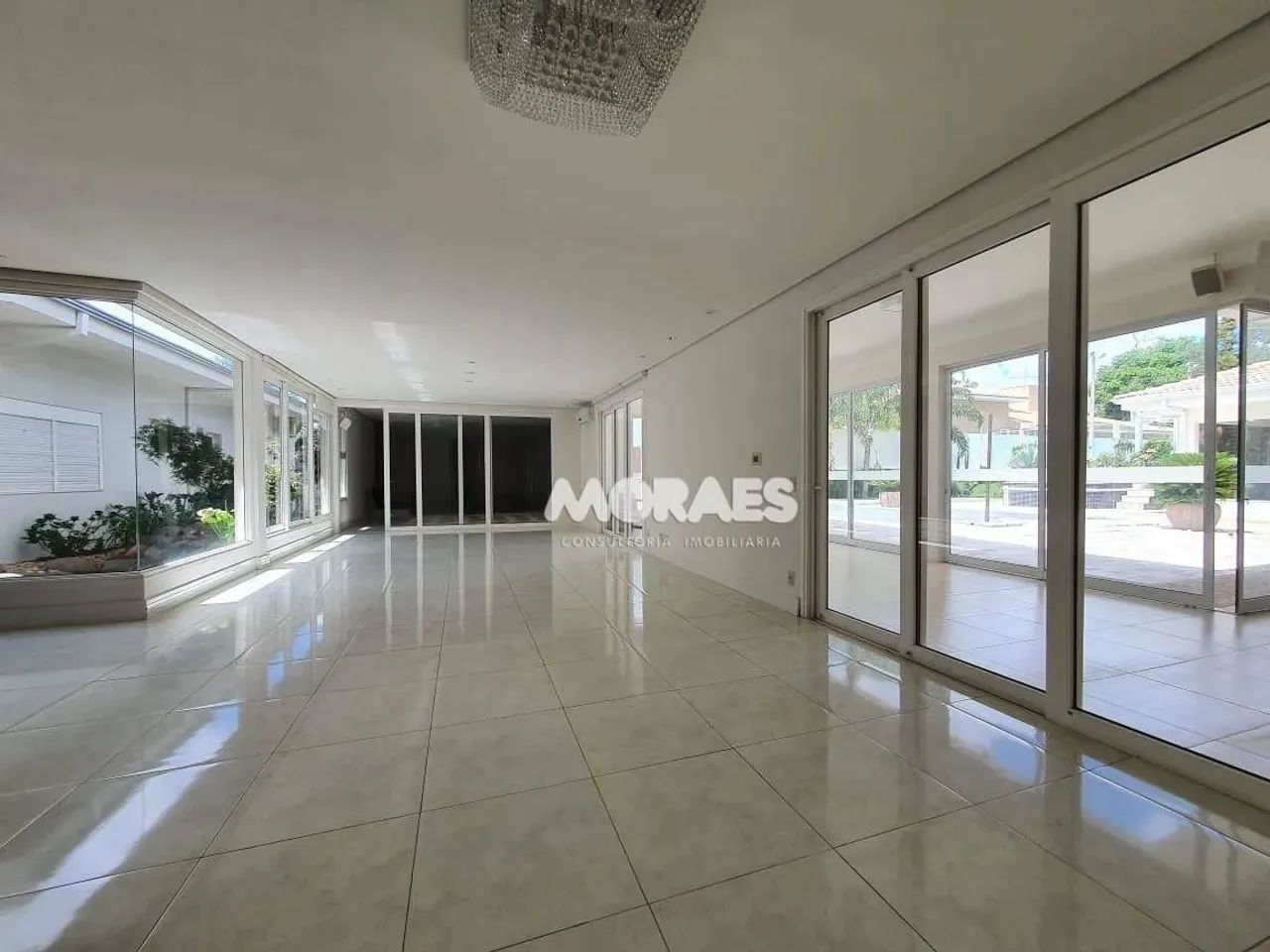 Casa em Alto Padrão com 4 suítes à venda, 701 m² por R$ 5.000.000 - Condomínio Residencial - Foto 2
