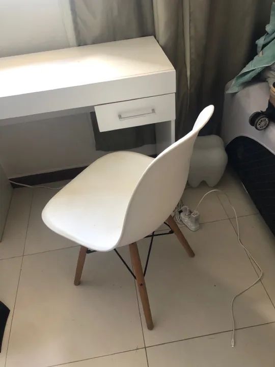 Cadeira de estudo branca - Foto 3