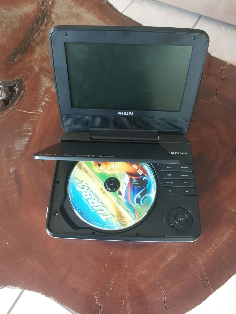 Dvd Portátil com controle sem fio p jogos  - Foto 3