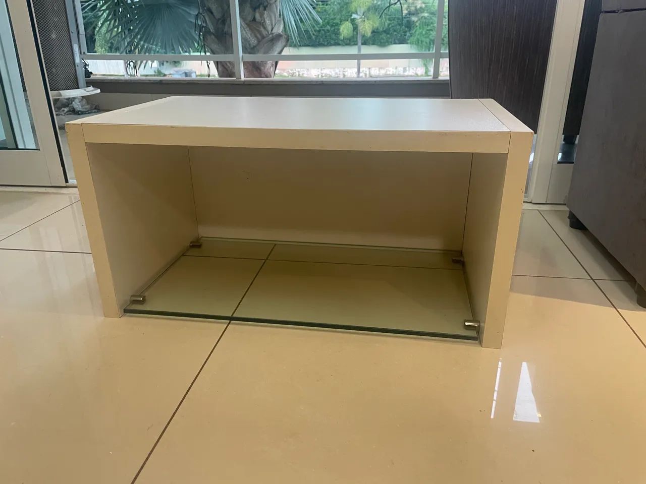 NICHO COM PRATELEIRA DE VIDRO64850628537857122