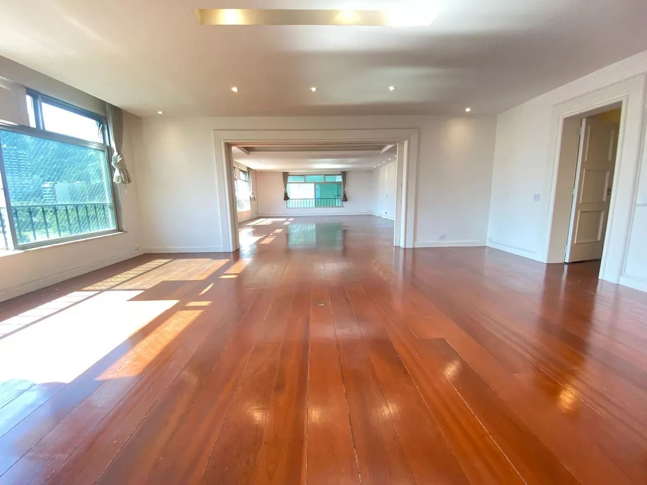 Apartamento para Aluguel com 389m2 4 Quartos 1 Suíte 2 Vagas em Ipanema/Lagoa - Foto 4