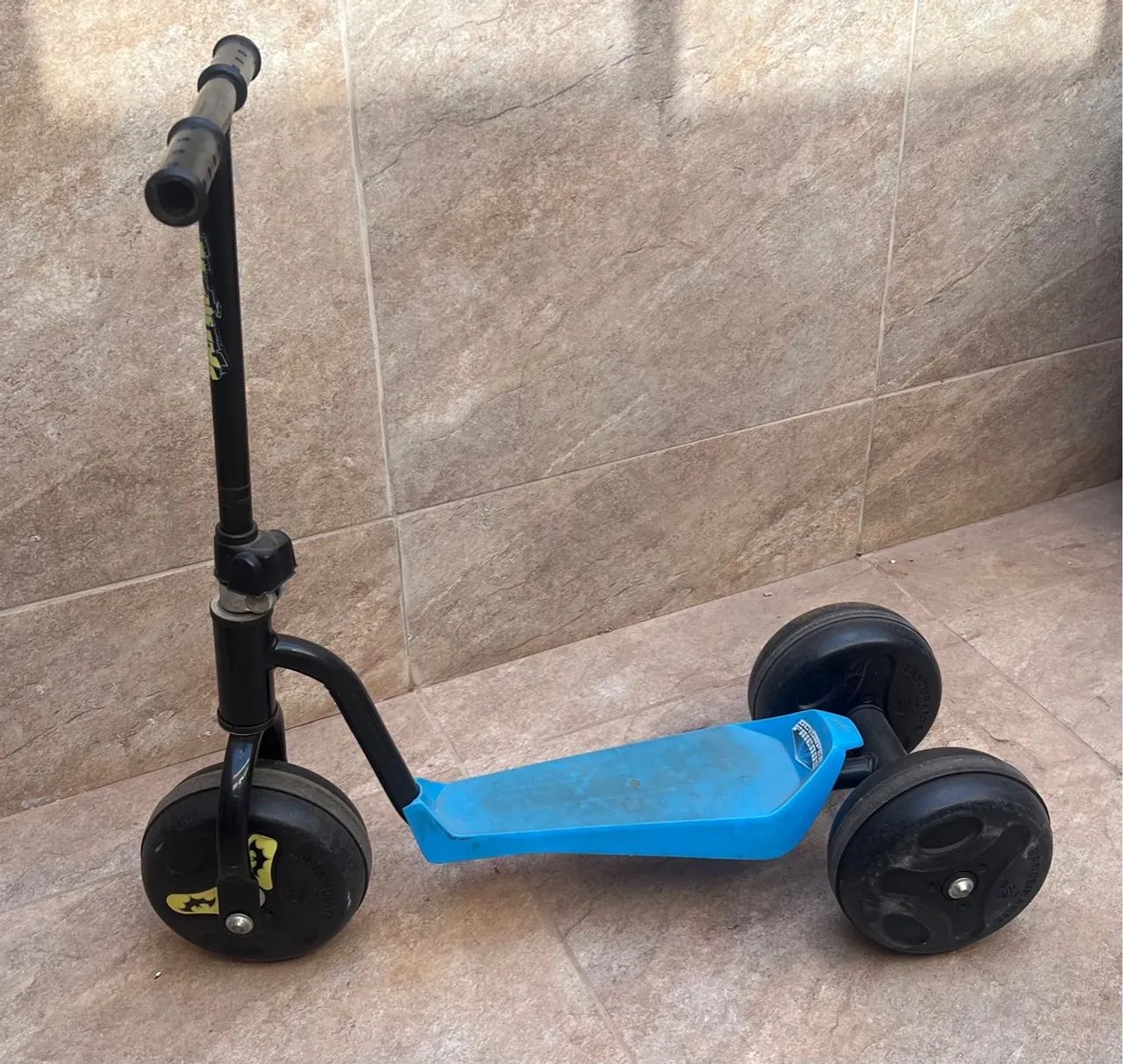 Patinete Infantil bandeirante do Batman com 3 Rodas - Foto 3