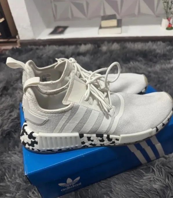 adidas gazelle silver green womens Adidas Men's NMD R1 Shoes