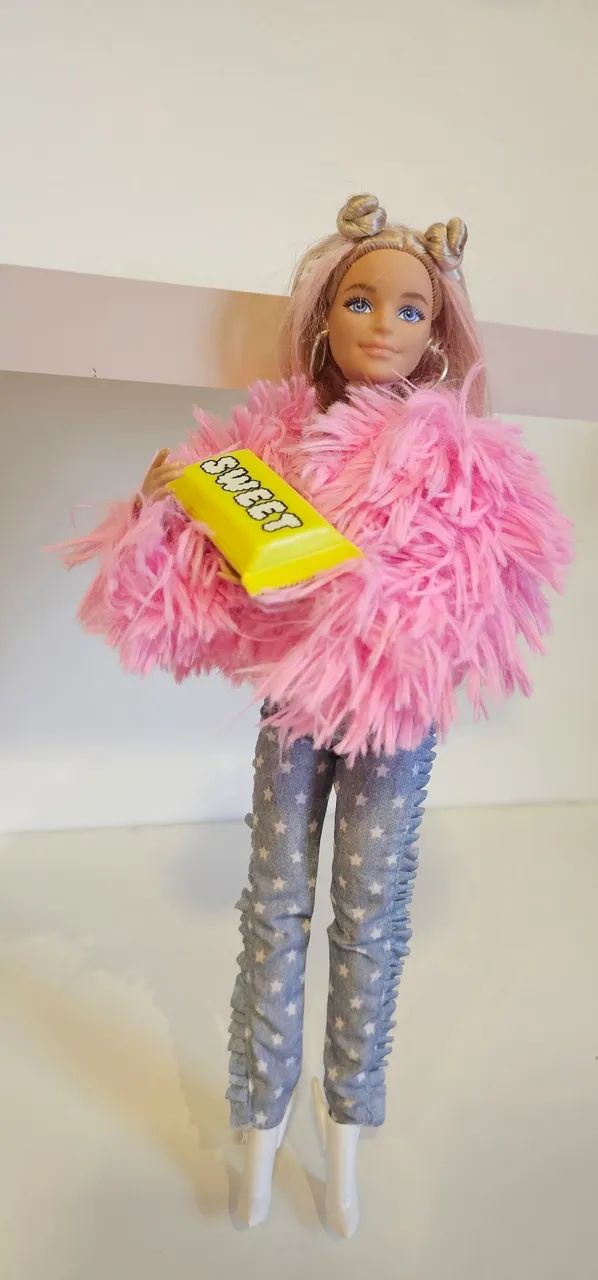 Barbie Extra com Pet Porco Super Articulada - Foto 6