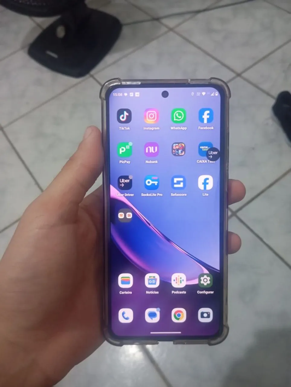 Moto g84