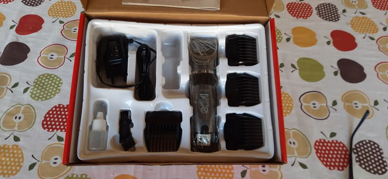 Máquina de cortar cabelo profissional