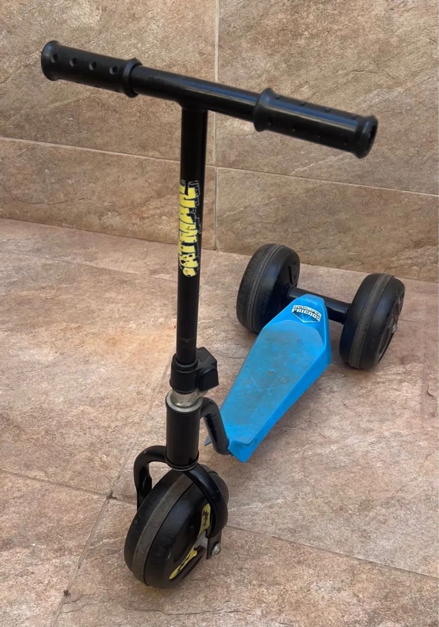 Patinete Infantil bandeirante do Batman com 3 Rodas