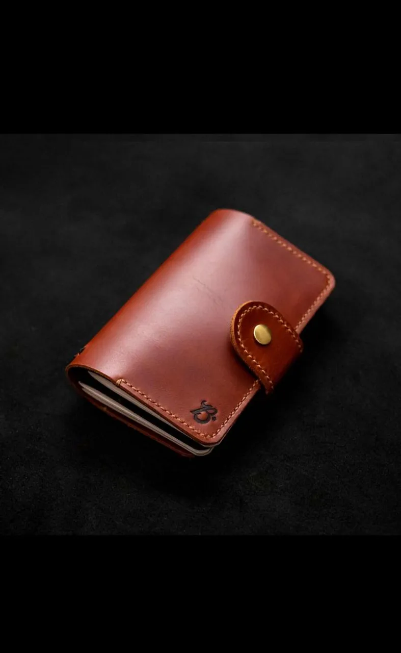 Capa em Couro para Caderno A6 - Artesanal, Compacta e Elegante