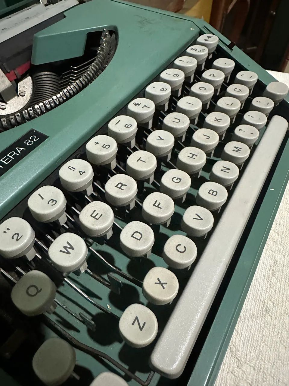 Máquina de Escrever Antiga64319325362691124