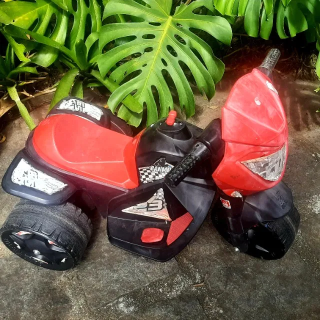 Moto elétrica infantil 6v Bandeirante